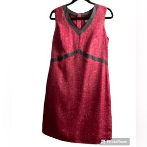 Women’s Merona Sleeveless Red Dress with Brown/Grey Design. Zipper. Slit in back